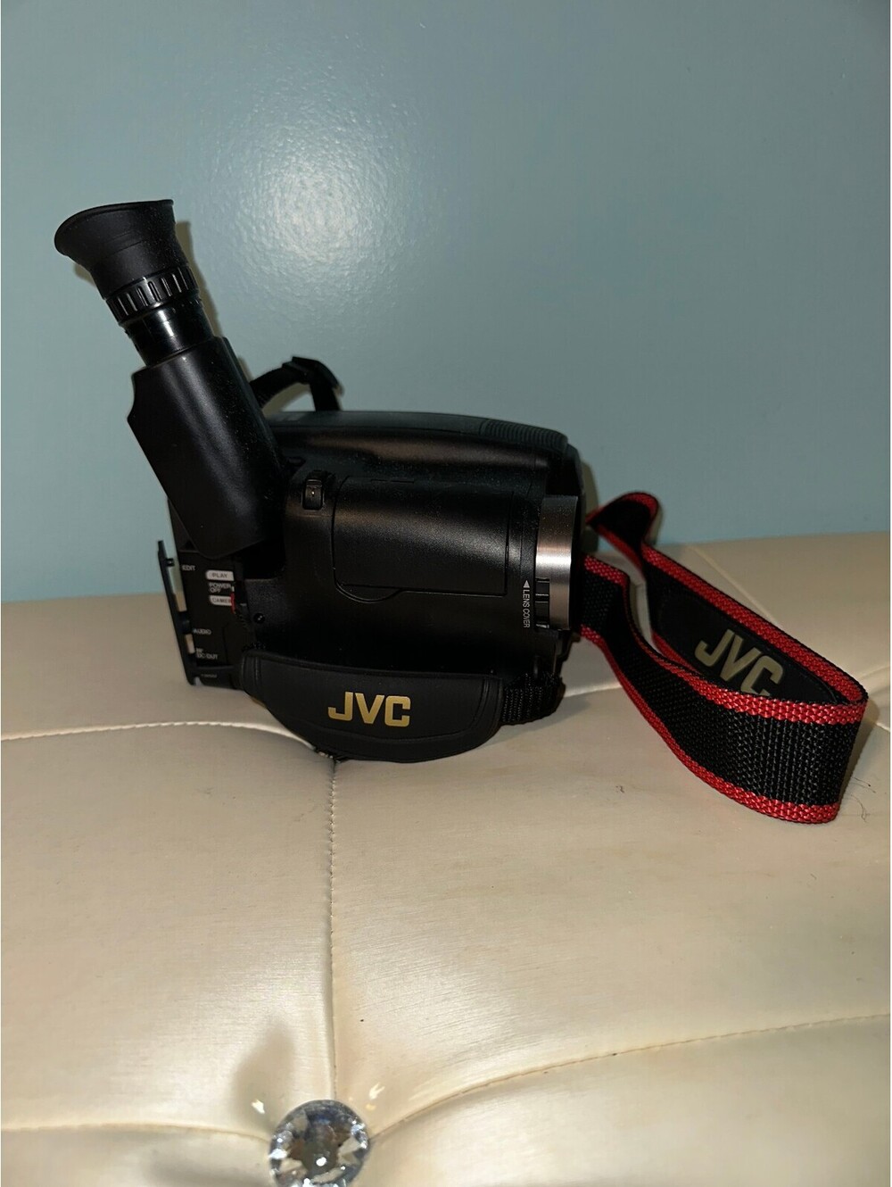 JVC Compact VHS Camcorder 14x Hyper Zoom Black - Good Film/V